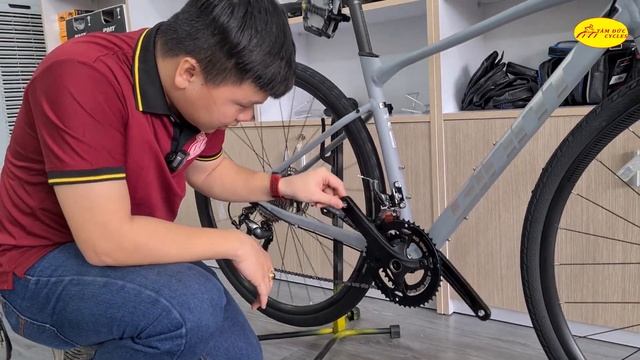 Cùng Tâm Đức Cycles khám phá GIANT REVOLT F-1 2022 I Chiếc xe đạp đường phố cao cấp của Giant смотреть онлайн