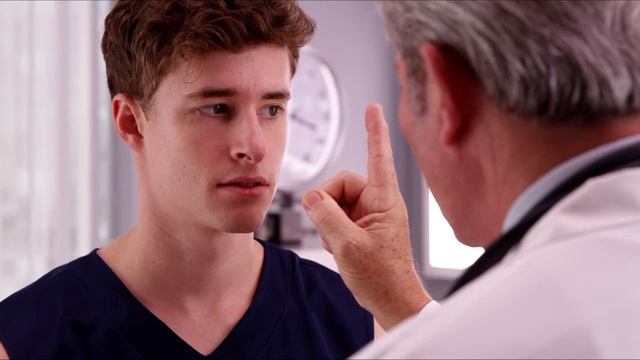 Как распознать сотрясение мозга? Причины, симптомы и первая помощь при сотрясении головного мозга смотреть онлайн