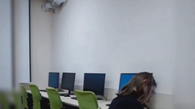 Графический дизайнер смотреть онлайн