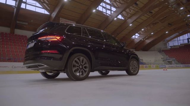 Škoda Enyaq IV 80x Vs Škoda Kodiaq TDI 4x4 DSG - ENG SUB - TEST - GARAZ.TV
