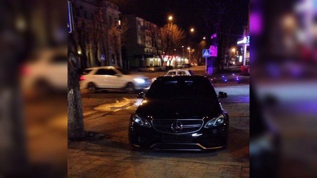 Я запиваю чувства в ноль хотя любить люблю, но вся любовь ведёт ко дну, прости, я не романтик смотреть онлайн