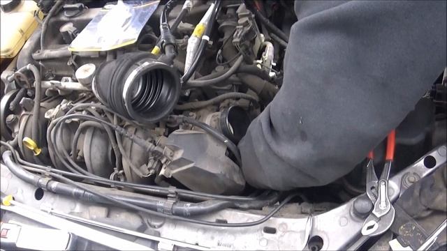 How to Replace/Bleed Clutch Master Cylinder on Ford Focus 2004 смотреть онлайн