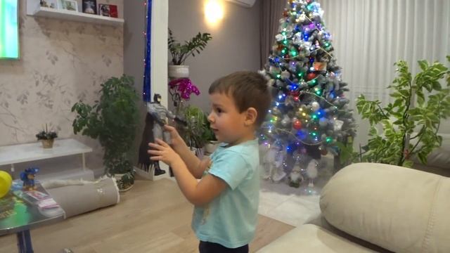 ОТМЕЧАЕМ 1 ЯНВАРЯ СЕМЬЁЙ?ОТКРЫВАЕМ ПОДАРКИ? смотреть онлайн