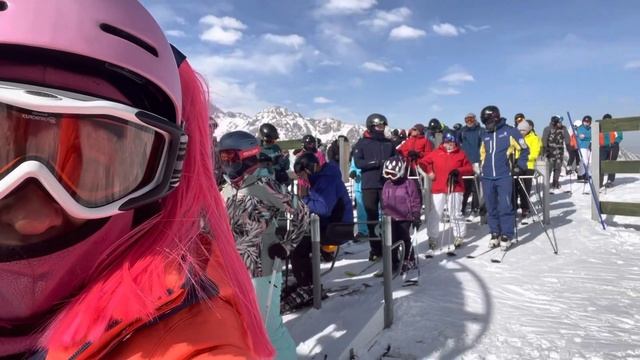 Ski resort Shymbulak. Kazakhstan. Сломался подъемник на Левом Талгаре. смотреть онлайн