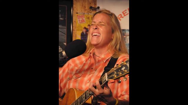 Susan Gibson "Wide Open Spaces" In The Music Room Single смотреть онлайн