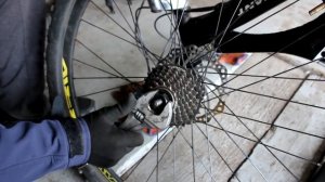 КАК СНЯТЬ ИЛИ ЗАМЕНИТЬ ТРЕЩОТКУ (КАССЕТУ) НА ВЕЛОСИПЕДЕ ? SHIMANO