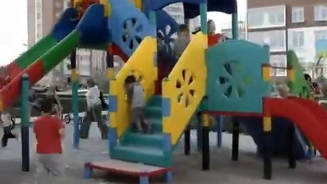 травмобезопасные игровые площадки смотреть онлайн