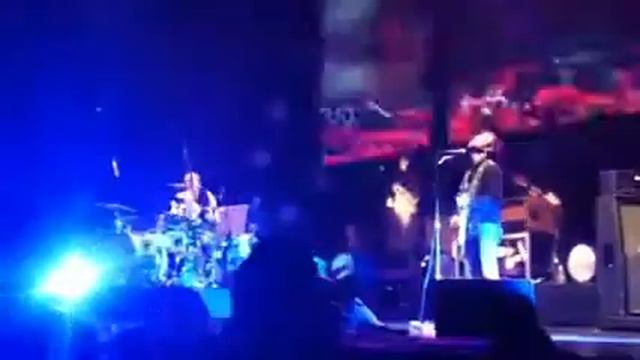 The Black Keys-Tighten Up @ Oracle Arena, Oakland ca 5/4/12 смотреть онлайн