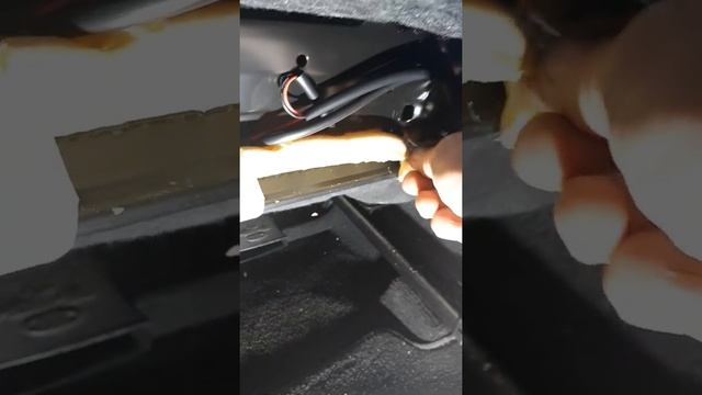 Форд Мондео, как снять обшивку сиденья. смотреть онлайн