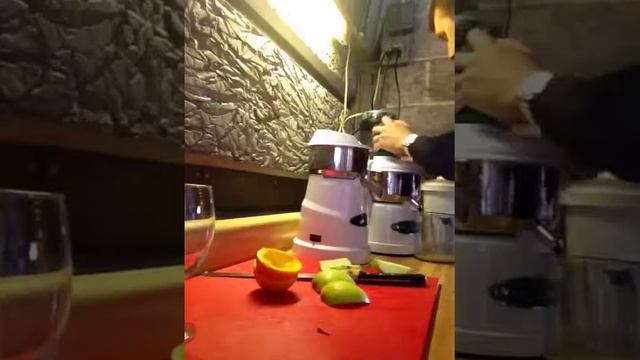 КуМБас №2 фреши/Fresh squeezed juices NewCatsCafe смотреть онлайн