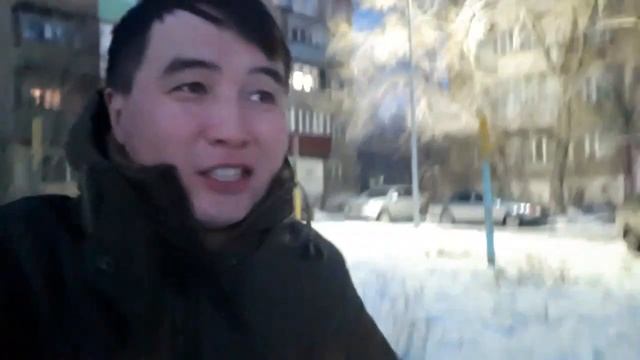 С дочей катаемся во дворе. Горка супер. 2023 смотреть онлайн