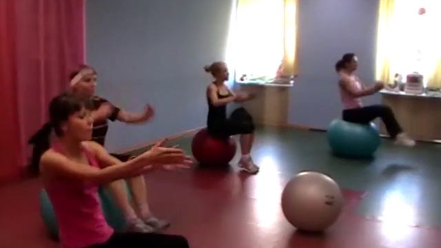 Аэробная часть тренировки "Фитбол" смотреть онлайн