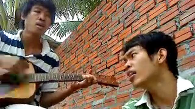 Teat pit khmer song play guitar by pig sing by Hor chandara nickname NaVa смотреть онлайн