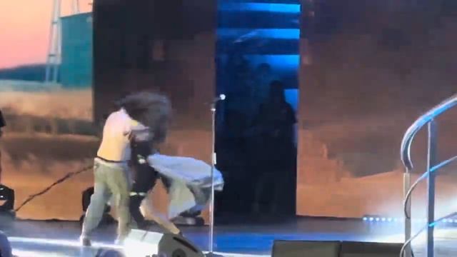 Rednex-Cotton Eye Joe esagerati dal palco di #arenasuzuki 2023 смотреть онлайн
