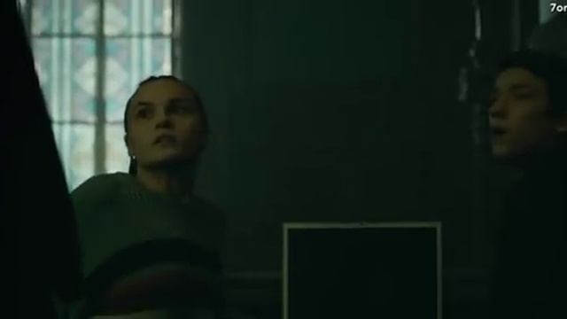 Пиковая дама-Зазеркалье смотреть онлайн