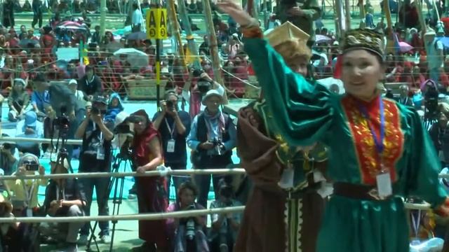 Калмыцкий танец на учениях Далай-ламы в Ладакхе 2014 смотреть онлайн