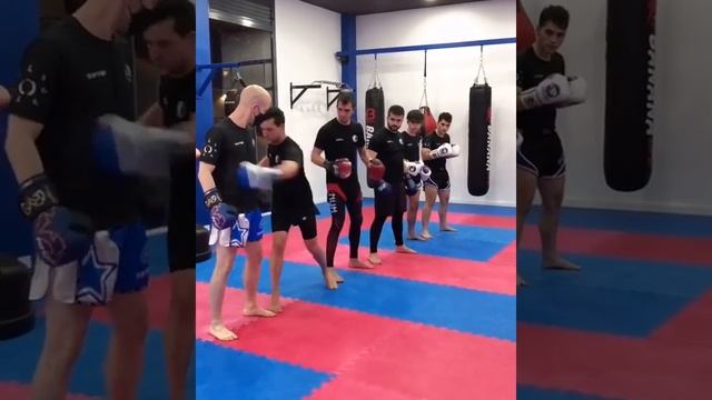 Challenge! Пробей пресс товарищу! смотреть онлайн