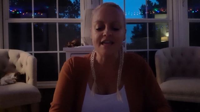 How to Clear the Spiritual Muck from your Tarot and Oracle Cards смотреть онлайн