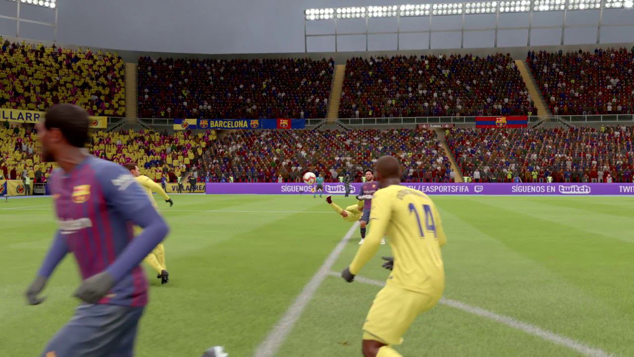 FIFA 19 подача скидка грудью удар в касание гол