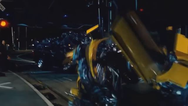 Бамблби VS Триборг /  Bumblbee (Трансформеры) Vs Triborg (Мортал Комбат) Кто кого? [bezdarno]