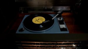 Эдита Пьеха "Венок Дуная"(О.Фельцман-Е.Долматовский) анс "Дружба" под.упр. А.Броневицкого.