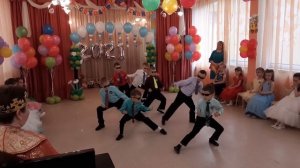 Танец крутых пацанов