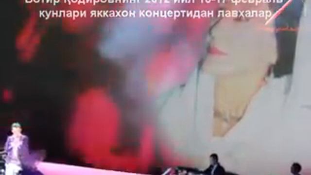 Botir Qodirov Onam  ботир қодиров она консертдадастурда сахнада