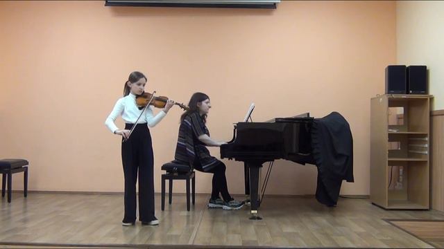 Битова Ксения, 11 лет, Г  Мари «Ария в старинном стиле»