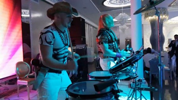 Самая виртуозная игра на барабанах