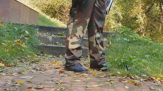 НАПУГАЛИ ЭКСКУРСАНТОВ НА ПОГРАНИЧНОМ ОСТРОВЕ БРЕСТСКОЙ КРЕПОСТИ смотреть онлайн