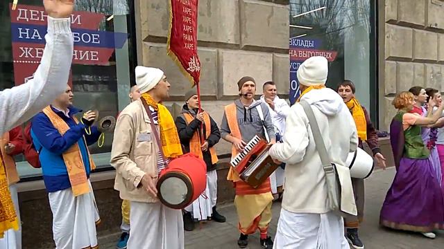 Солнечная весенняя Харинама-Санкиртана 07.04.18 Волгоград+Волжский (11) смотреть онлайн