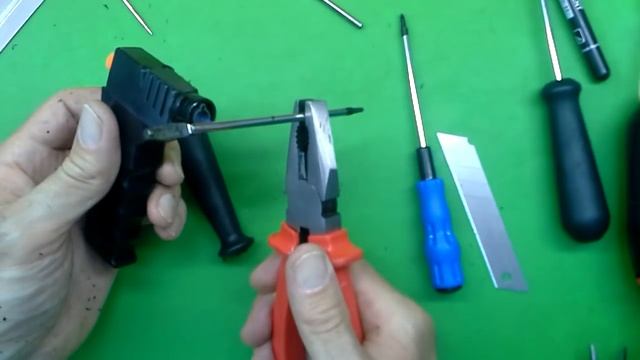 Как сделать удобную ручку к отвертке. Изготовление ручки для отвертки. смотреть онлайн