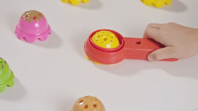 Oops Scoops Game- Smyths Toys смотреть онлайн