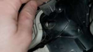 Замена лампочек габаритных огней, стоп-сигналов Опель Астра J