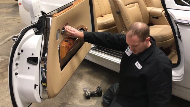 Rolls Royce Phantom Drophead Coupe door panel removal смотреть онлайн