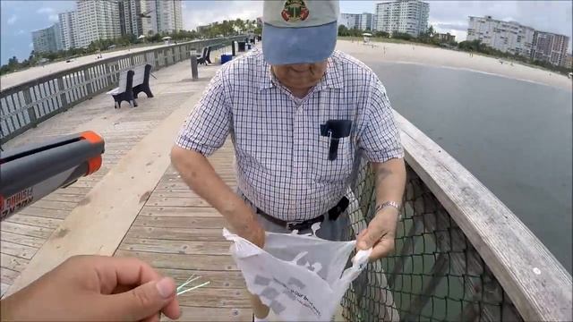 Rocket Fishing Rod Catches Fish In Ocean Challenge!?! смотреть онлайн