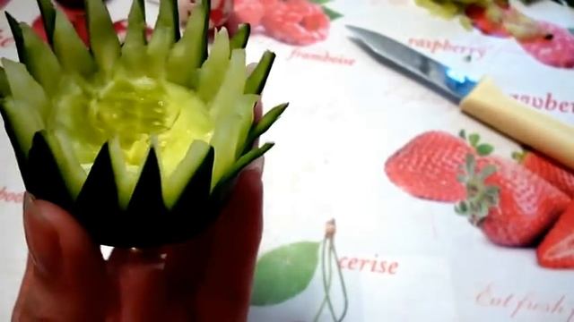 5 ЛАЙФХАКОВ КАК КРАСИВО НАРЕЗАТЬ РЕДИС И ОГУРЕЦ УКРАШЕНИЯ ТАРЕЛКИ смотреть онлайн