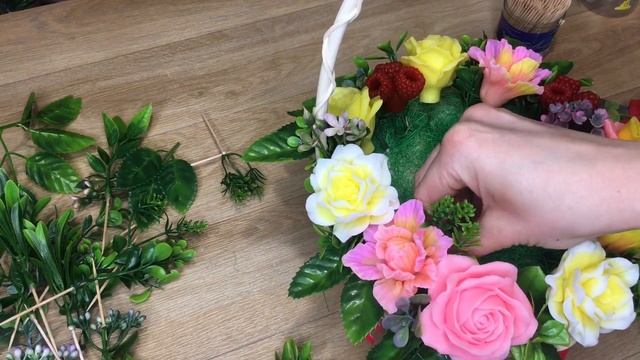 Радужный, яркий букет для маленькой девочки/Когда заказчик сам выбирает цветы/Мыловарение/Soap смотреть онлайн