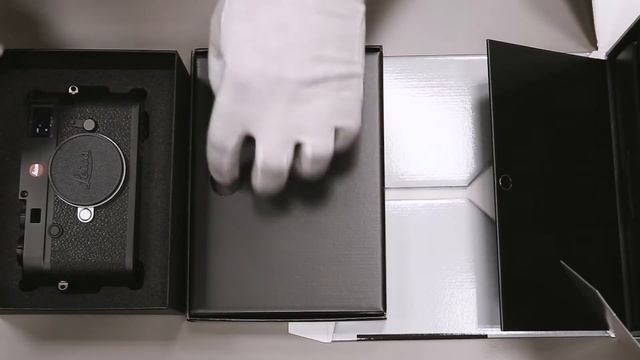 A two-minute Leica M10 unboxing symphony смотреть онлайн