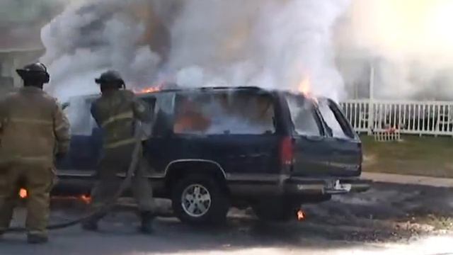 Пожар!!! CHEVROLET TAHOE сгорел за 4 минуты смотреть онлайн