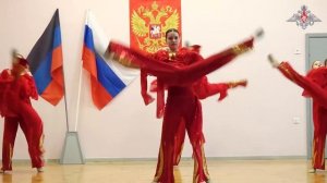 Школьники Мариуполя организовали праздничный концерт для военнослужащих сводного отряда разминирован
