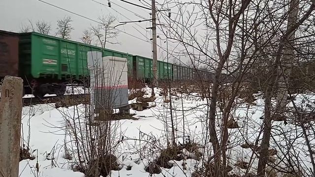 3ЭС4К на станции "Табак-совхоз" смотреть онлайн