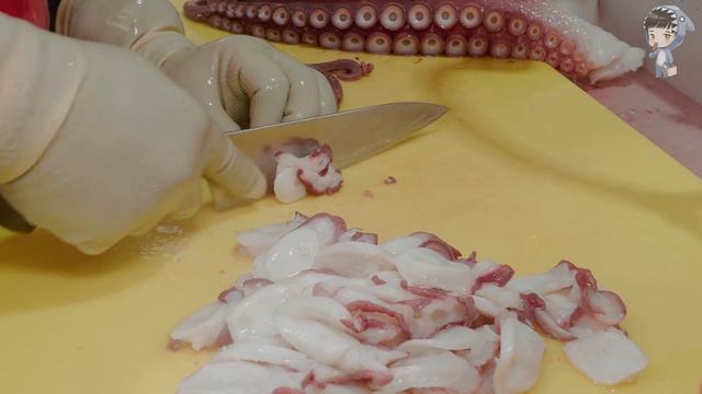 KOREAN STREET FOOD GIANT OCTOPUS DEVIL FISH KOREA SEAFOOD MARKET 포항 송도활어회센터 문어 090321 смотреть онлайн