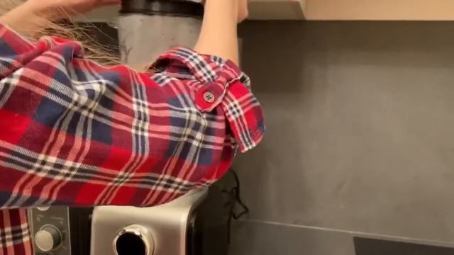 Грибной крем-суп в стационарном блендере Wollmer L360 смотреть онлайн