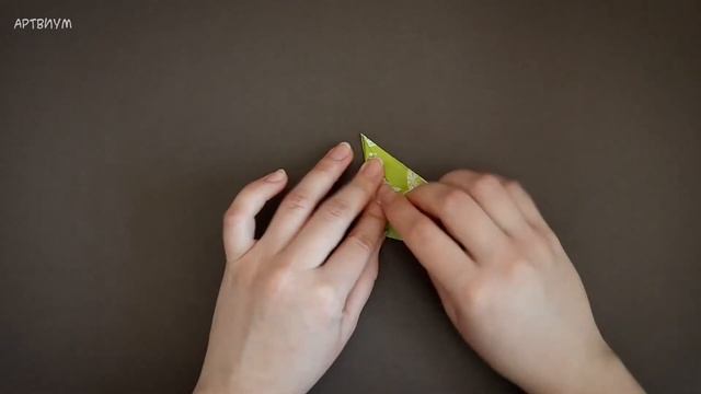 Крутящаяся ёлочка: оригами игрушка ✦ Как сделать простую ёлочку из бумаги без клея на Новый Год смотреть онлайн