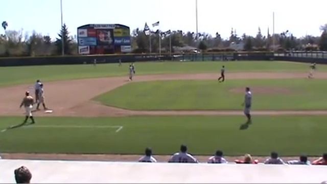 Baseball 3 Umpire Mechanics - Runner2ndOnlyBaseHitToRF.mov смотреть онлайн