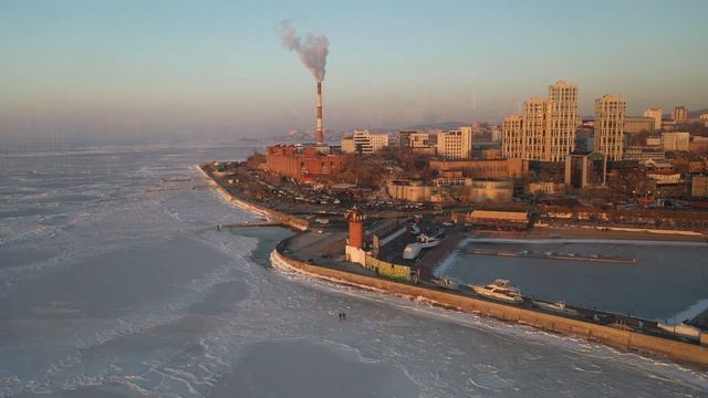Владивосток. Аэросъемка береговой линии и Амурского залива смотреть онлайн