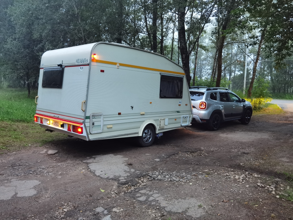 Путешествие с караваном в Абхазию. Трасса М4-Дон, дорога на море. Серпантин, таможня. Абхазия 2022 смотреть онлайн