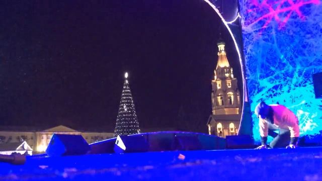 Выступление брэйк данс коллектива "Fast Feet" 05.01.2016 Советская Площадь смотреть онлайн