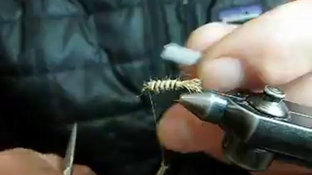Blue Ribbon Flies Drake Mackerel Emerger смотреть онлайн
